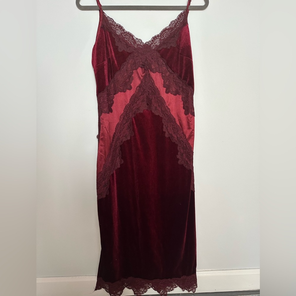 Romeo & Juliet Couture Deep Red Lace and Velvet slip